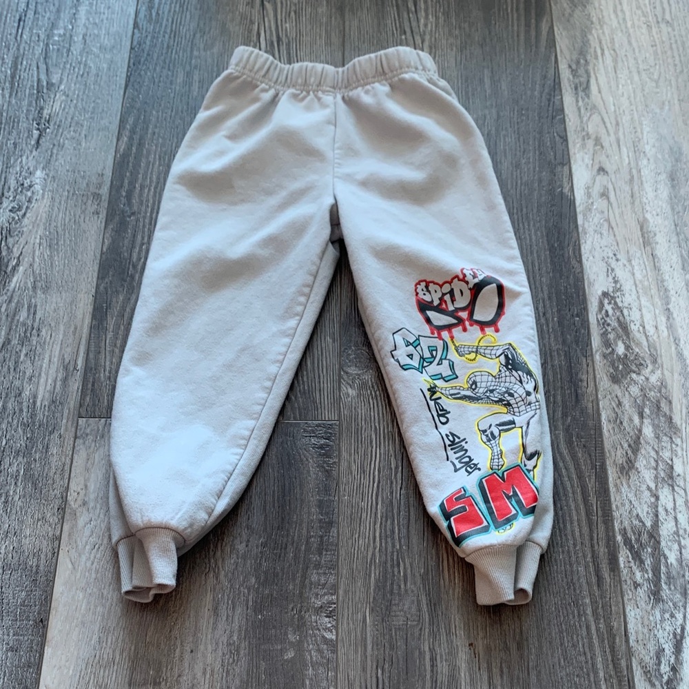 Marvel Kids Graphic Joggers - Light Gray